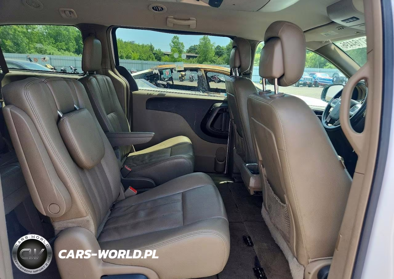 2014 Chrysler Town & Country Touring VIN:2C4RC1BG6ER317499 - 11