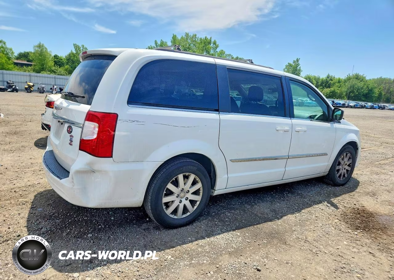 2014 Chrysler Town & Country Touring VIN:2C4RC1BG6ER317499 - 3