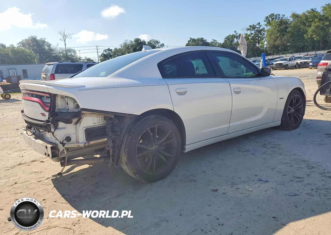 2015 Dodge Charger R VIN:2C3CDXCTXFH895831 - 3