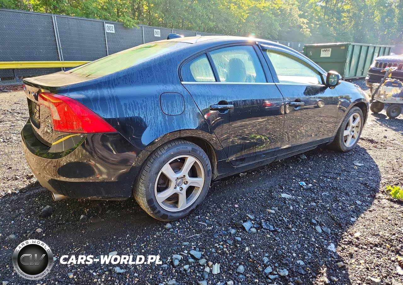 2013 Volvo S60 T5 VIN:YV1612FH3D2209267 - 3