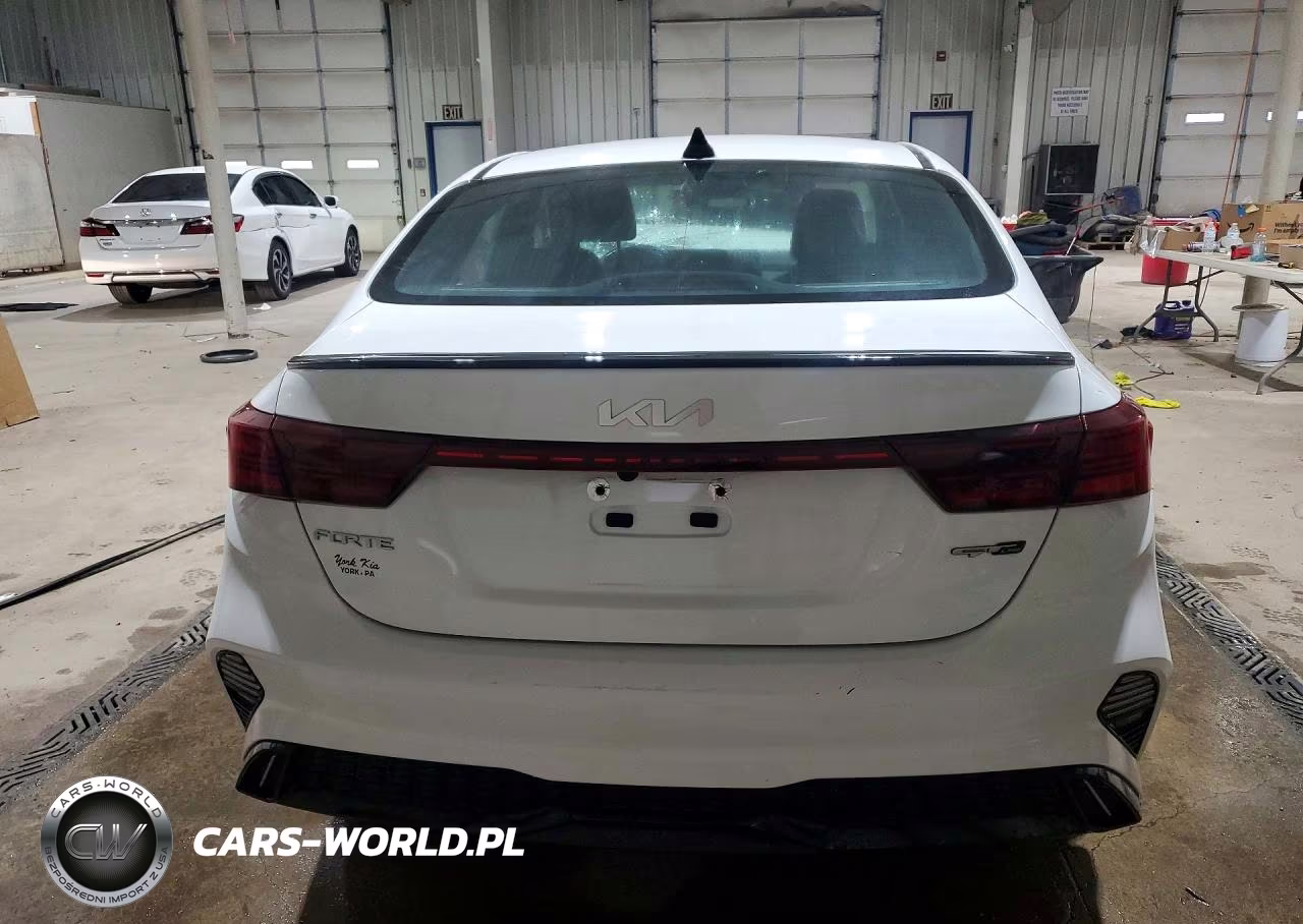 2023 Kia Forte Gt Line VIN:3KPF54AD8PE524003 - 6