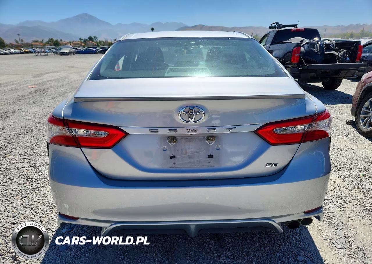 2018 Toyota Camry Se VIN:4T1B11HK7JU611747 - 6