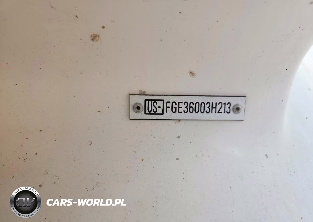 2013 Cobalt Boat VIN:FGE36003H213 - 10