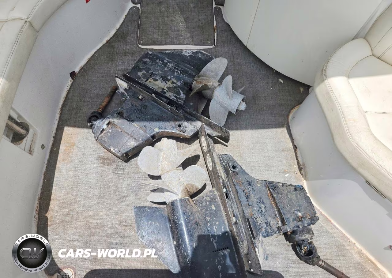 2013 Cobalt Boat VIN:FGE36003H213 - 9