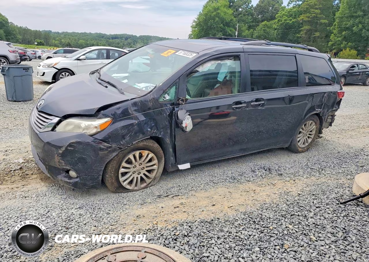 2015 Toyota Sienna Xle 8-Passenger – zdjęcie 1 z 13
