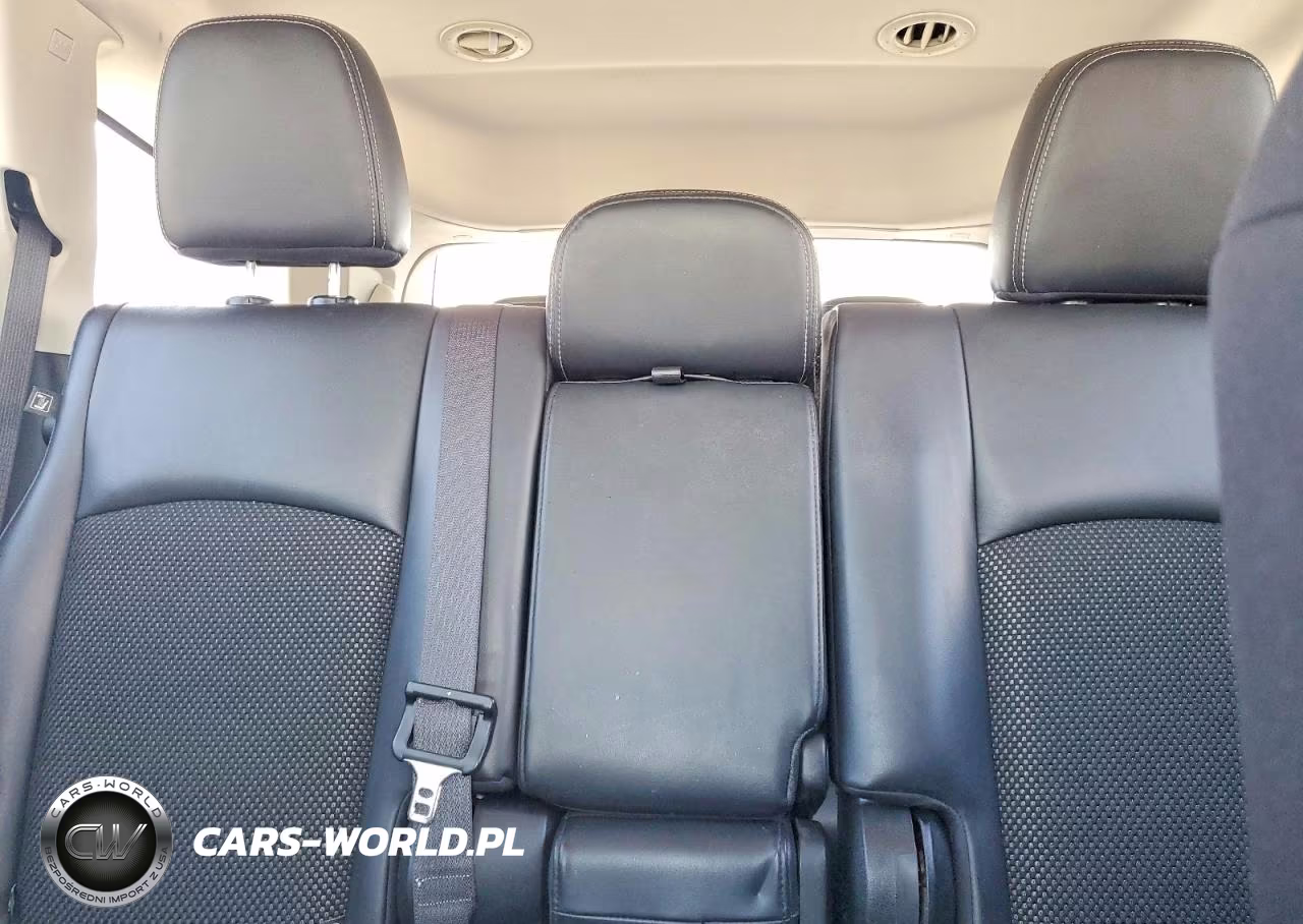 2019 Dodge Journey Crossroad VIN:3C4PDCGG2KT803664 - 10