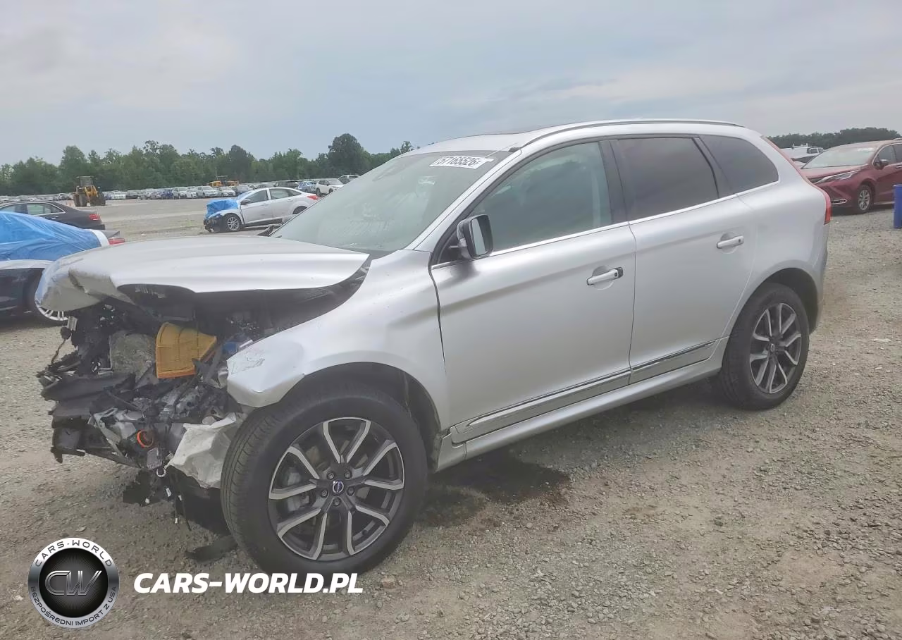2017 Volvo Xc60 T6 Dynamic – zdjęcie 1 z 13