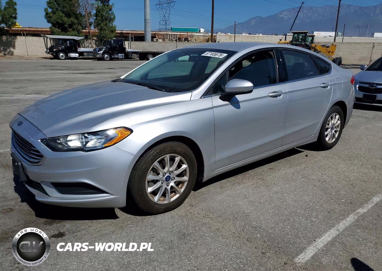 2017 Ford Fusion S – zdjęcie 1 z 12