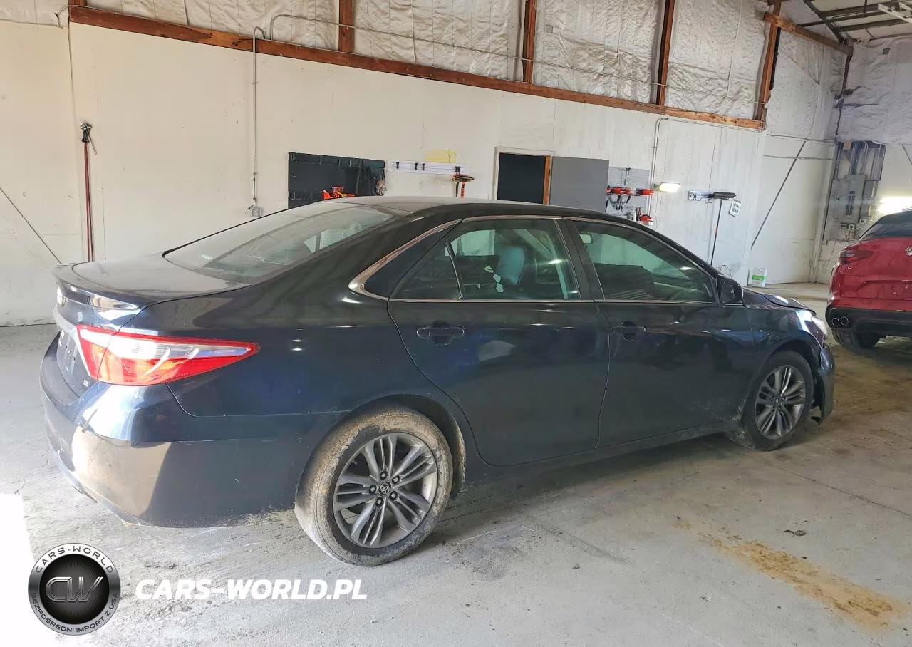 2015 Toyota Camry VIN:4T1BF1FK8FU036571 - 3