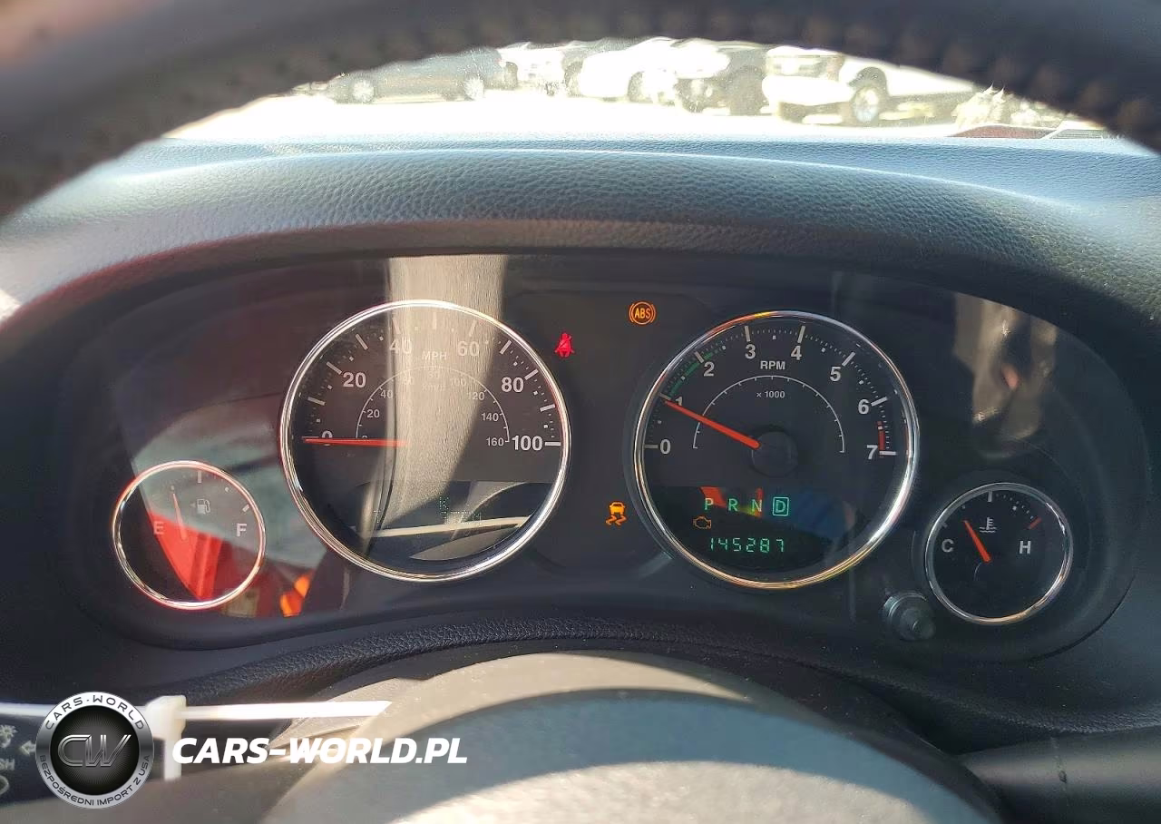 2013 Jeep Wrangler Unlimited Sahara VIN:1C4BJWEG6DL667058 - 9