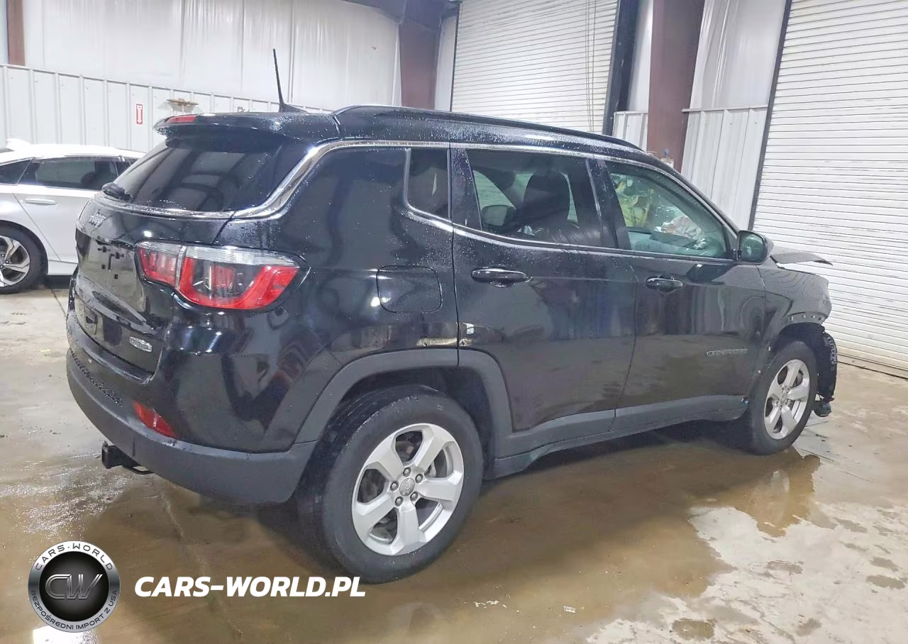 2020 Jeep Compass Latitude VIN:3C4NJDBB4LT158227 - 3