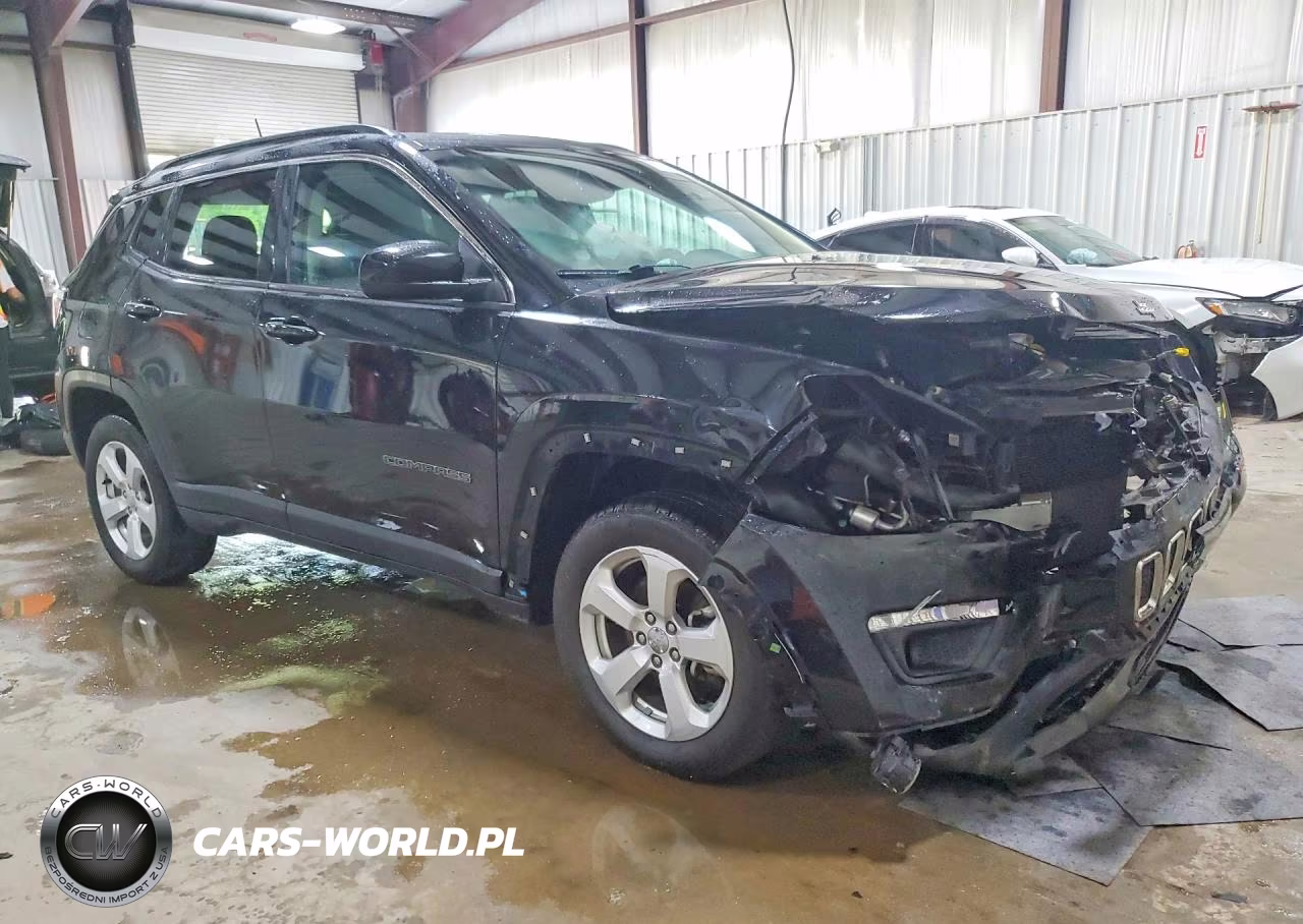 2020 Jeep Compass Latitude VIN:3C4NJDBB4LT158227 - 4