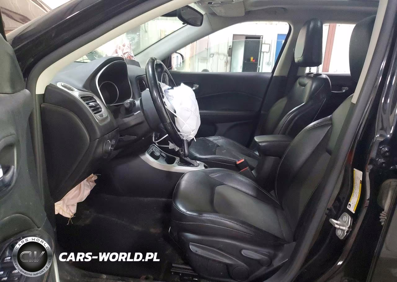 2020 Jeep Compass Latitude VIN:3C4NJDBB4LT158227 - 7