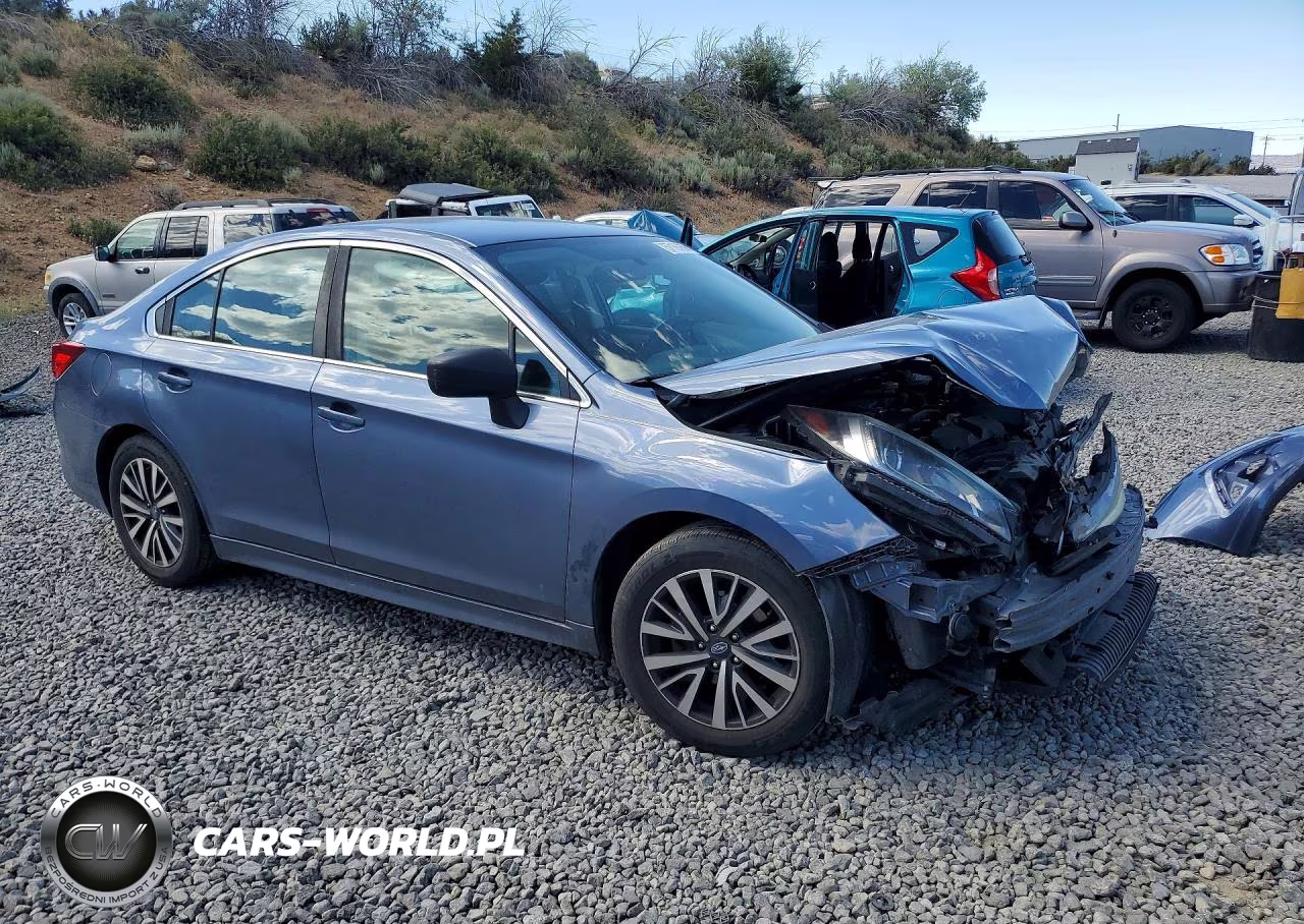 2018 Subaru Legacy 2.5I VIN:4S3BNAB62J3011423 - 4