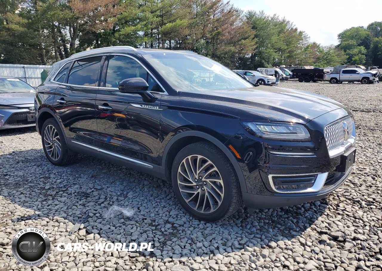 2020 Lincoln Nautilus Reserve VIN:2LMPJ8K92LBL15987 - 4