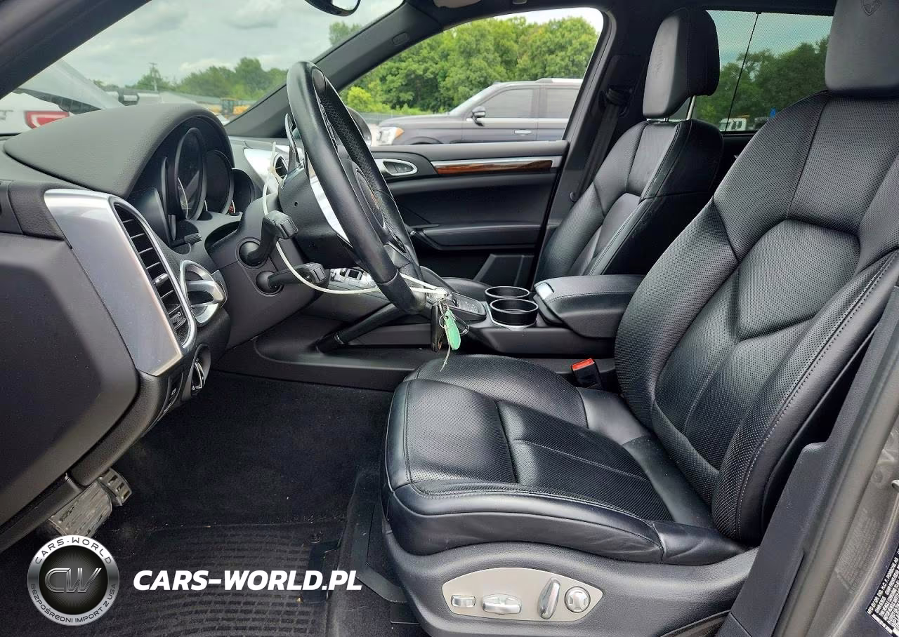 2017 Porsche Cayenne S VIN:WP1AB2A24HLA53092 - 7