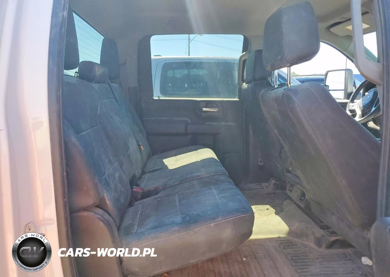 2024 Chevrolet Silverado C2500 Heavy Duty VIN:1GC4WLE71RF197861 - 10