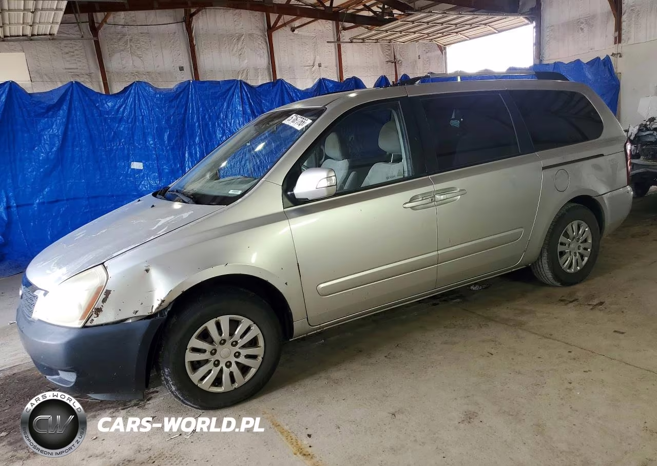 2012 Kia Sedona Lx