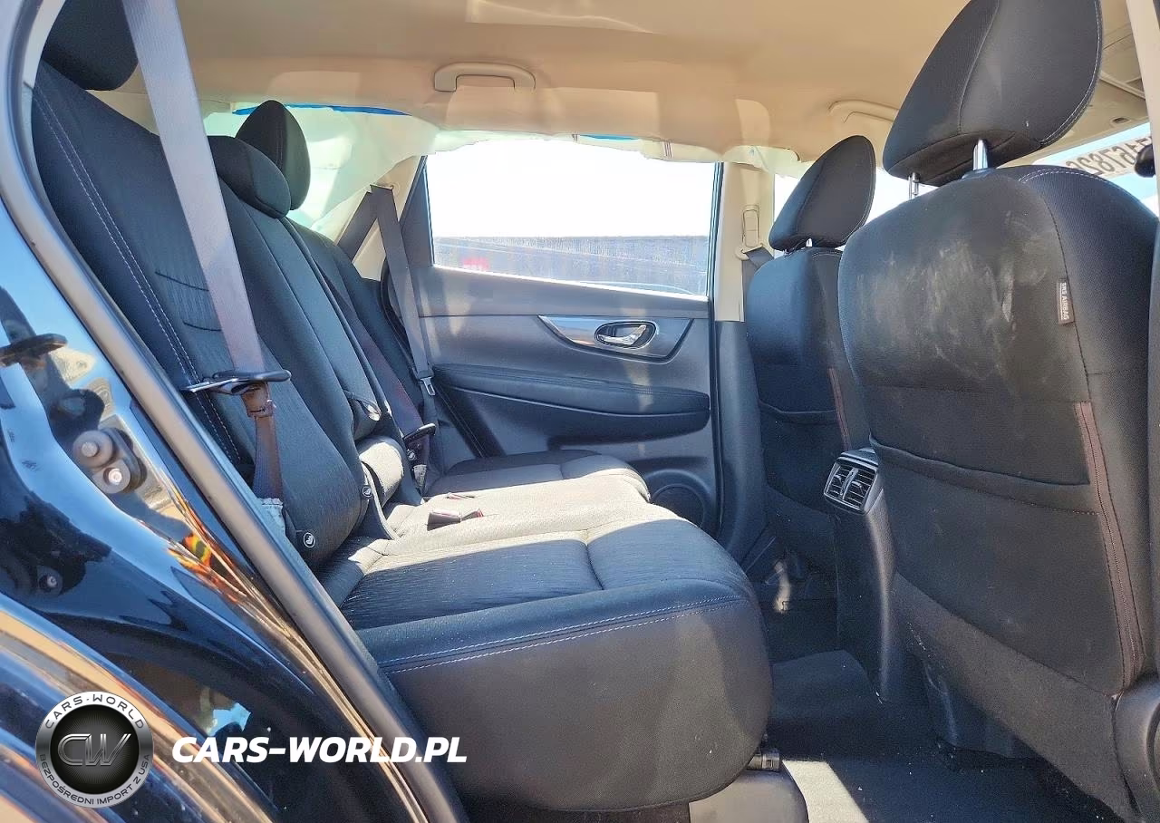2018 Nissan Rogue S VIN:KNMAT2MV8JP551511 - 11