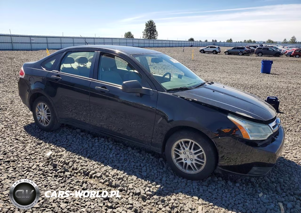 2011 Ford Focus Se VIN:1FAHP3FN9BW103975 - 4