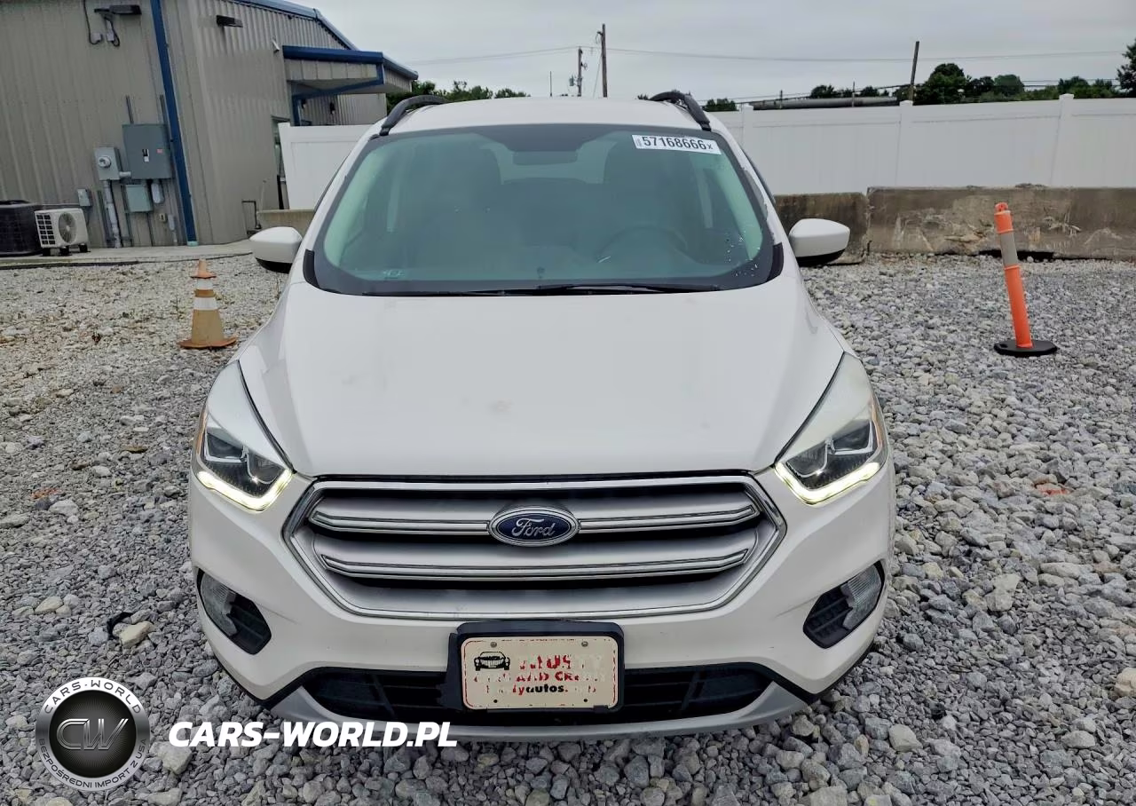 2017 Ford Escape Se VIN:1FMCU0GD9HUB40123 - 5