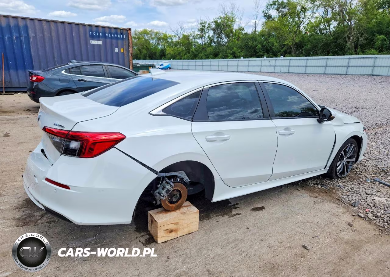 2024 Honda Civic Touring VIN:2HGFE1F99RH328101 - 3