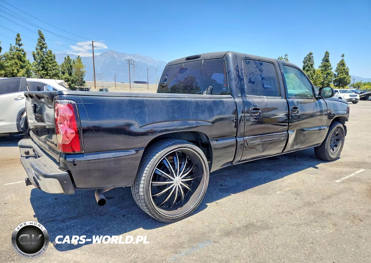 2005 Chevrolet Silverado C1500 VIN:2GCEC13T451374972 - 3