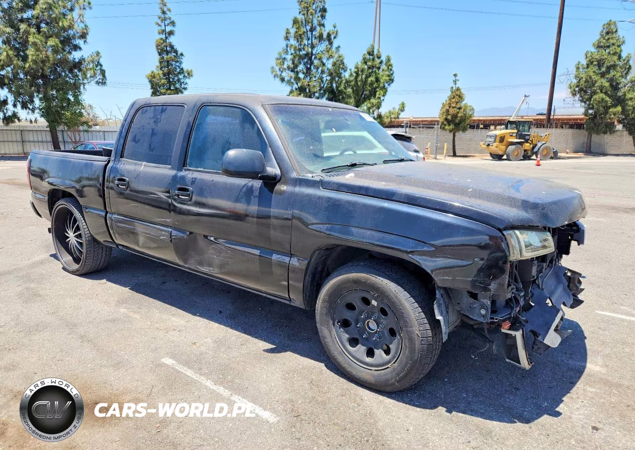 2005 Chevrolet Silverado C1500 VIN:2GCEC13T451374972 - 4