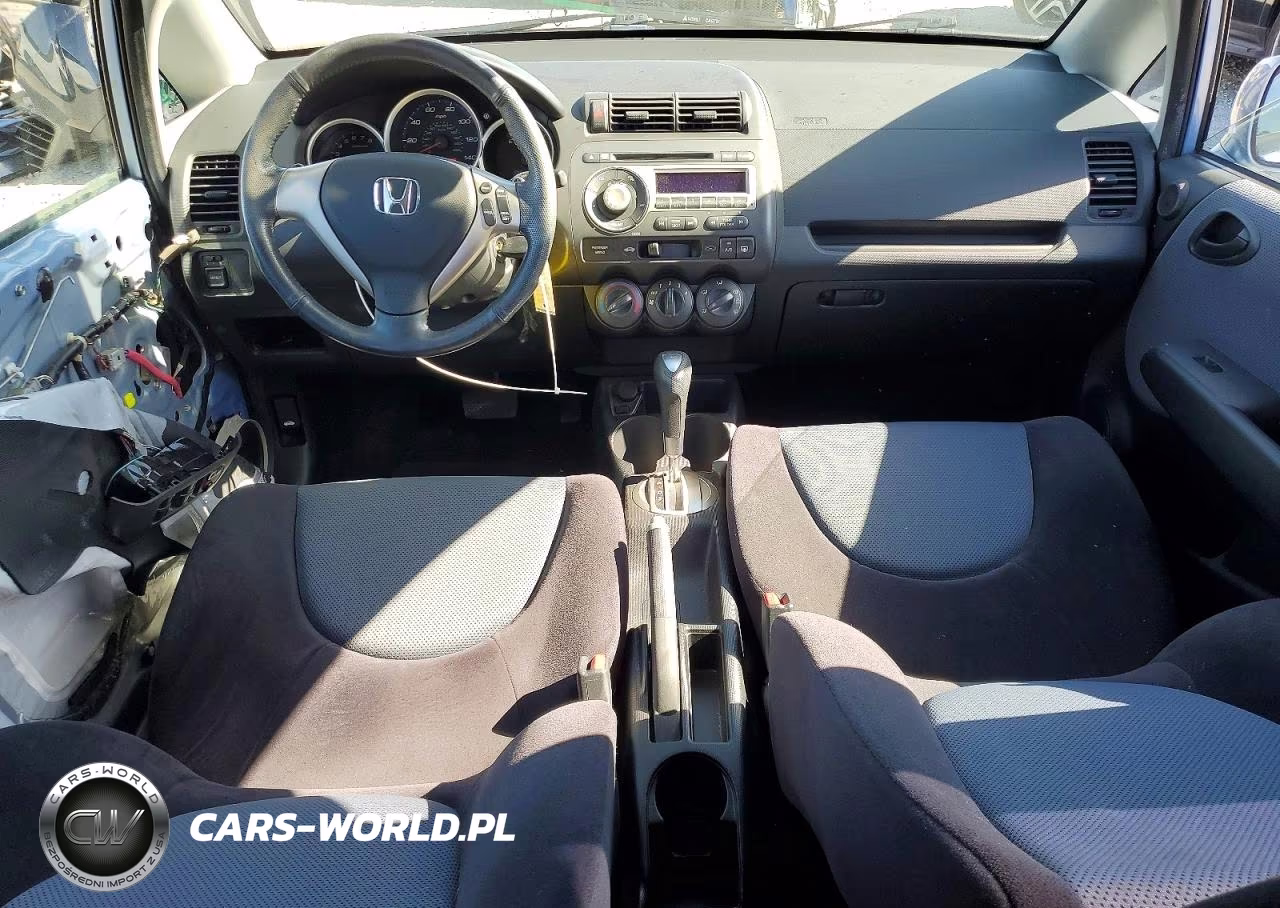 2008 Honda Fit Sport VIN:JHMGD38608S049369 - 8