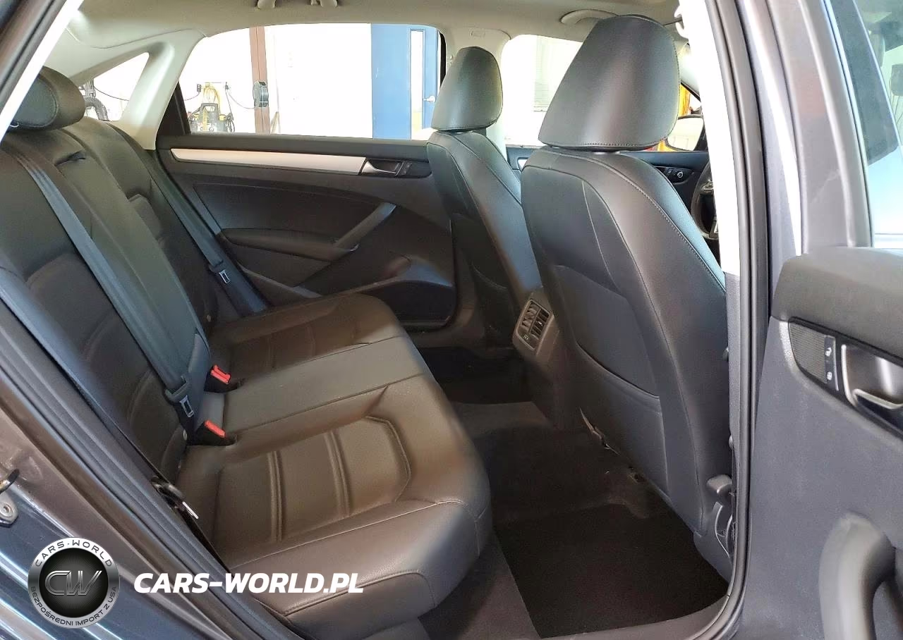 2013 Volkswagen Passat Se VIN:1VWBP7A34DC040413 - 10