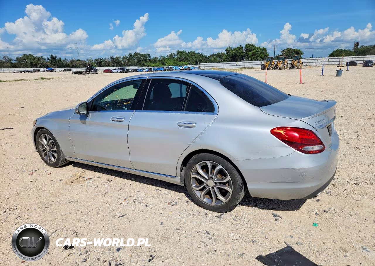 2016 Mercedes-Benz C 300 VIN:55SWF4JB3GU176308 - 2