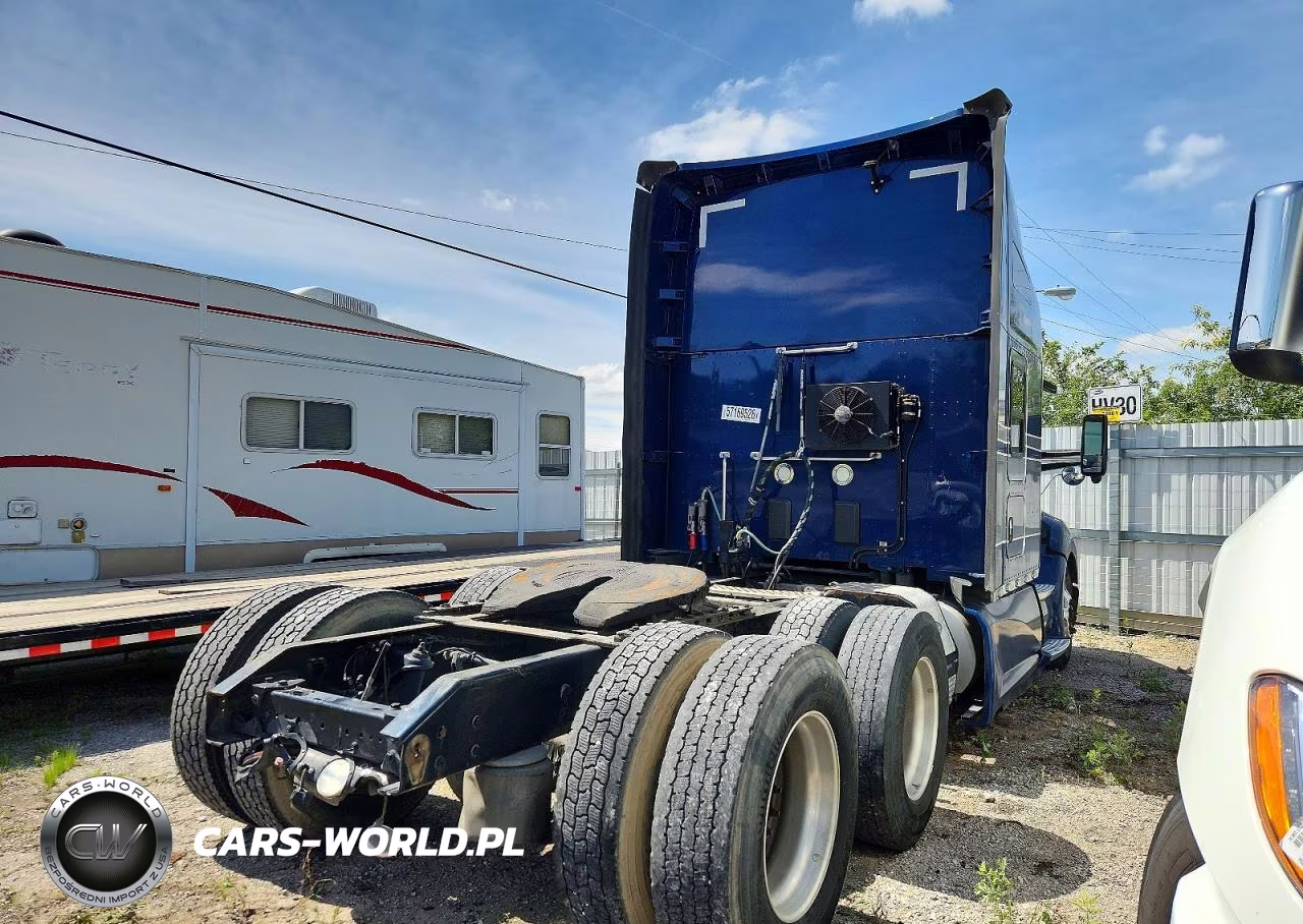 2018 Kenworth T680 Semi Truck VIN:1XKYDP9X2MJ446543 - 4