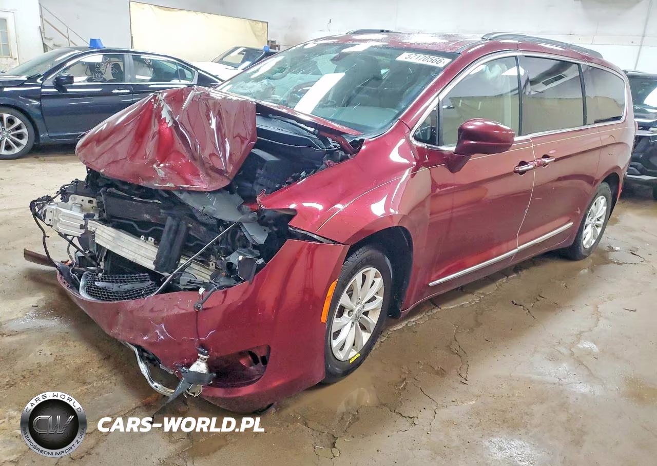2017 Chrysler Pacifica Touring L – zdjęcie 1 z 14