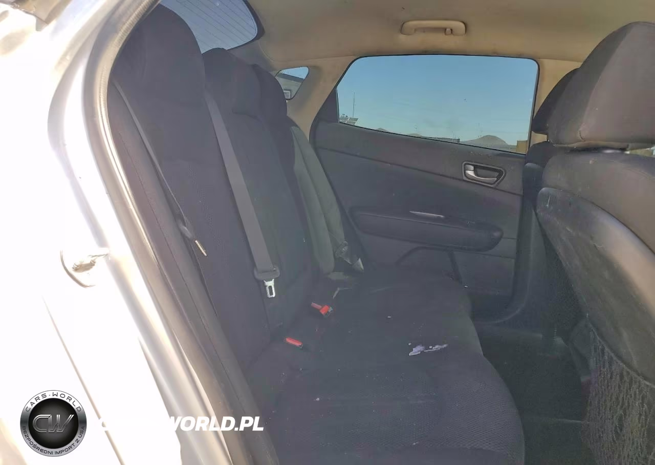 2019 Kia Optima Lx VIN:5XXGT4L38KG275796 - 10