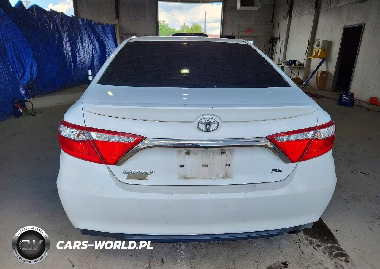 2015 Toyota Camry Se VIN:4T1BF1FK8FU040412 - 6