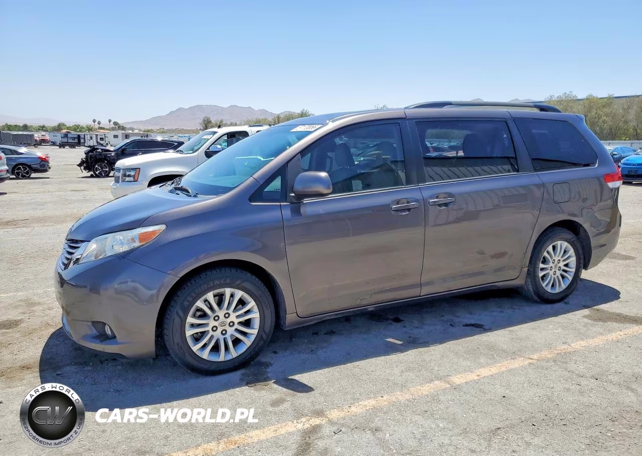 2012 Toyota Sienna Xle 8-Passenger