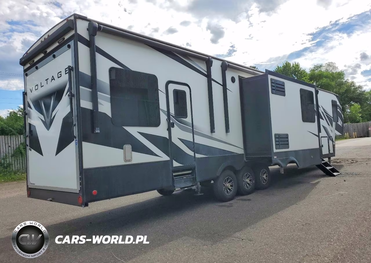 2022 Keystone Voltage Camper VIN:4YDFVTW3XNZ990153 - 4