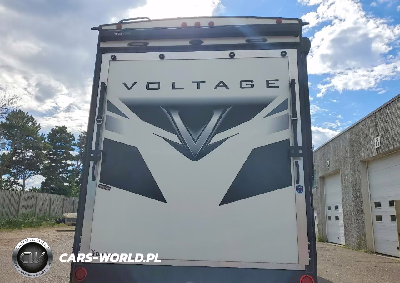 2022 Keystone Voltage Camper VIN:4YDFVTW3XNZ990153 - 8