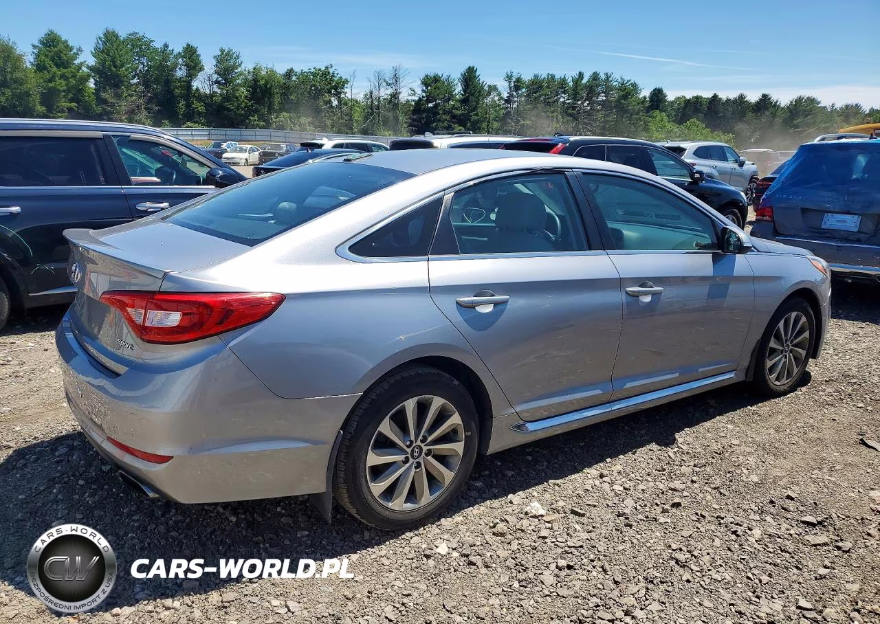 2016 Hyundai Sonata Sport VIN:5NPE34AF8GH283803 - 3