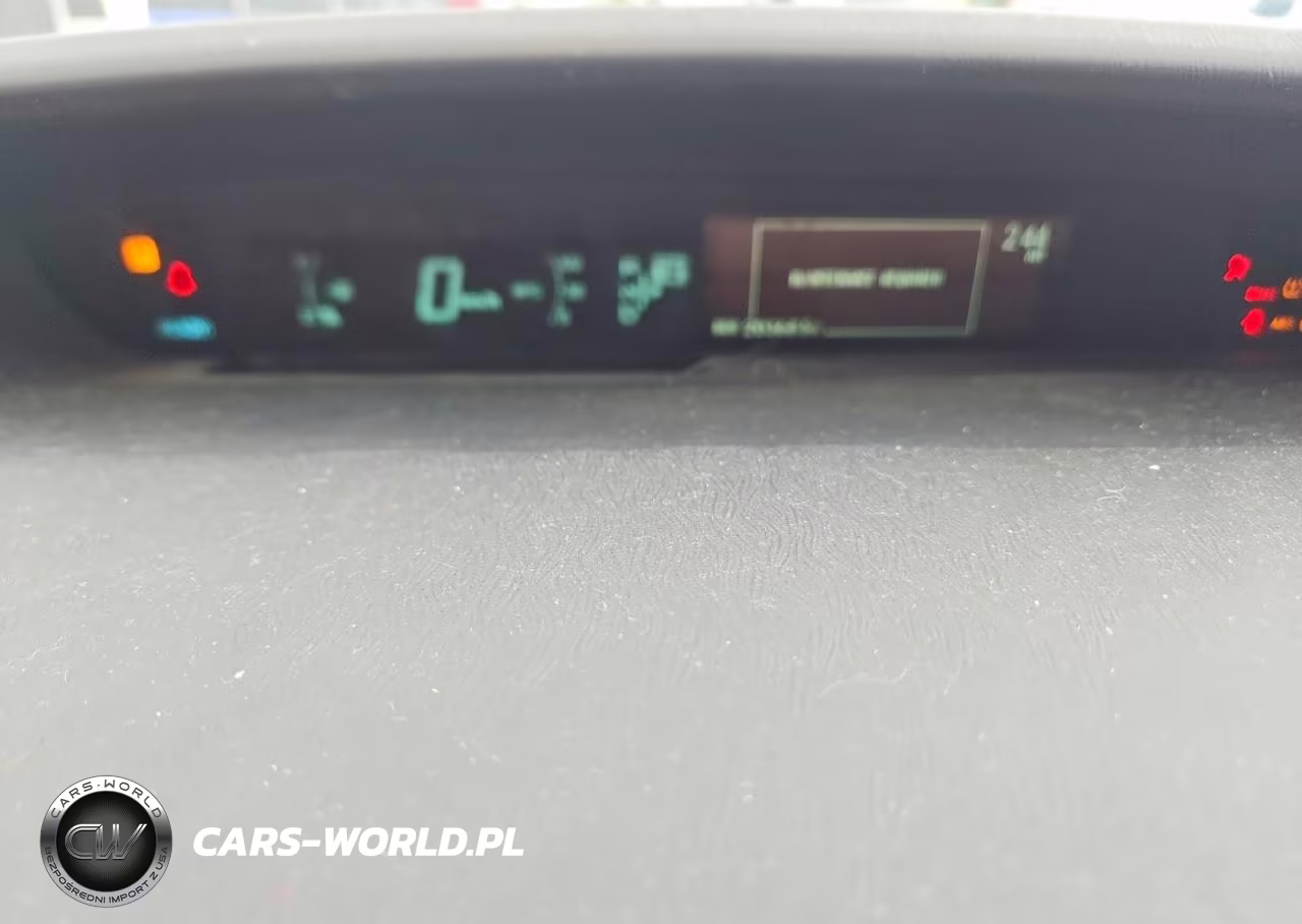 2013 Toyota Prius Two VIN:JTDKN3DU6D5602161 - 9