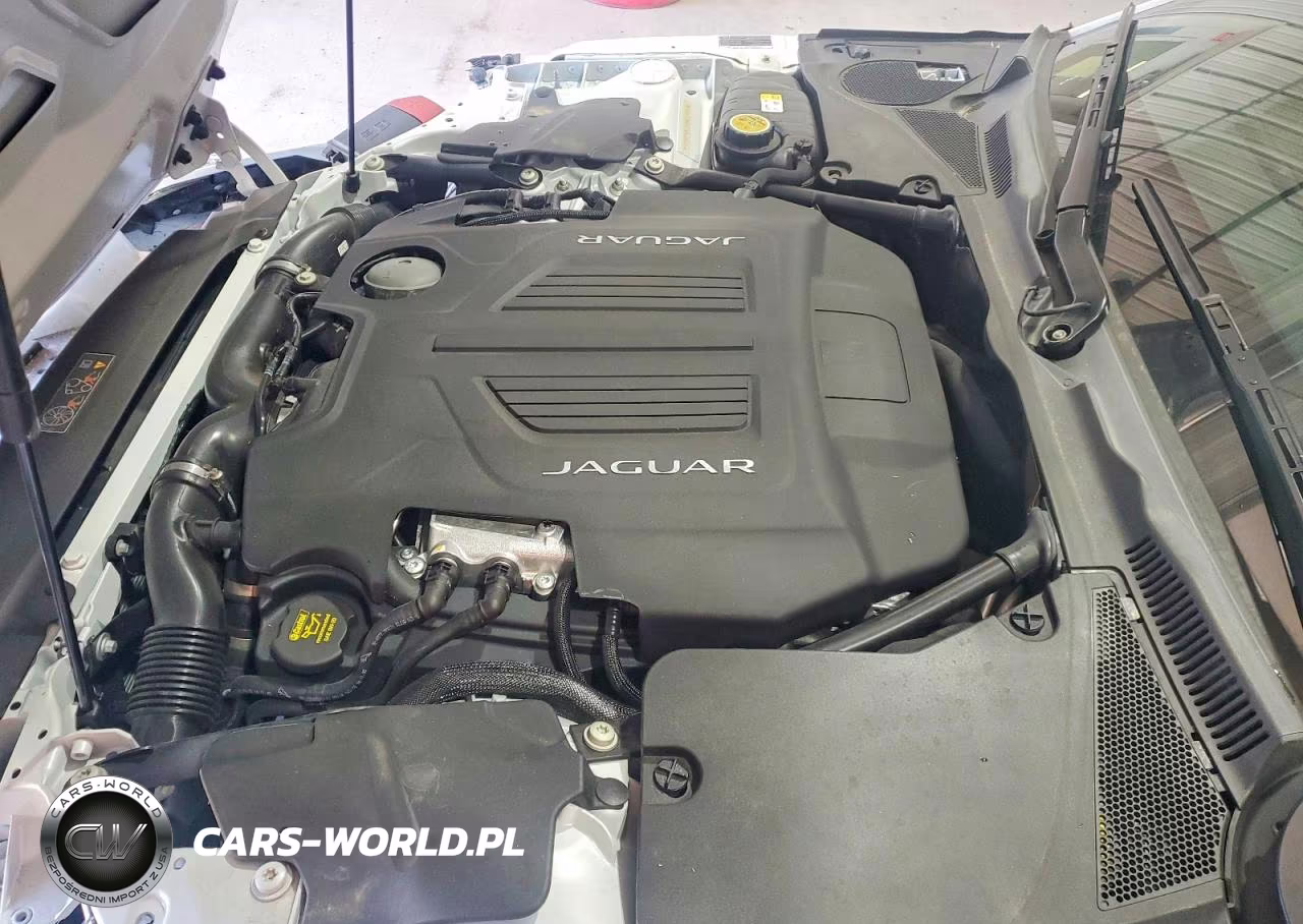 2016 Jaguar F-Type R VIN:SAJWJ6DL2GMK32036 - 11