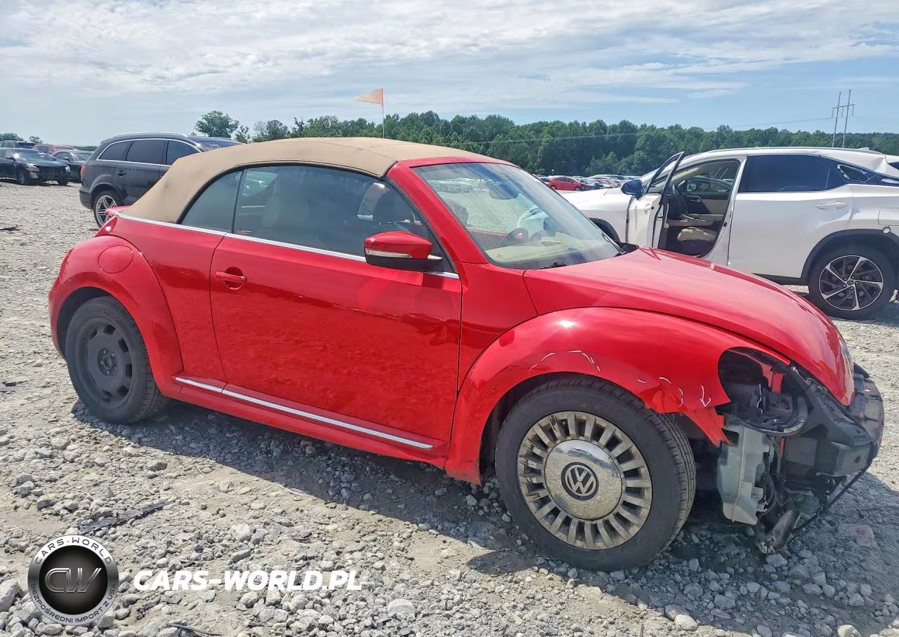 2014 Volkswagen Beetle VIN:3VW517AT7EM823000 - 4