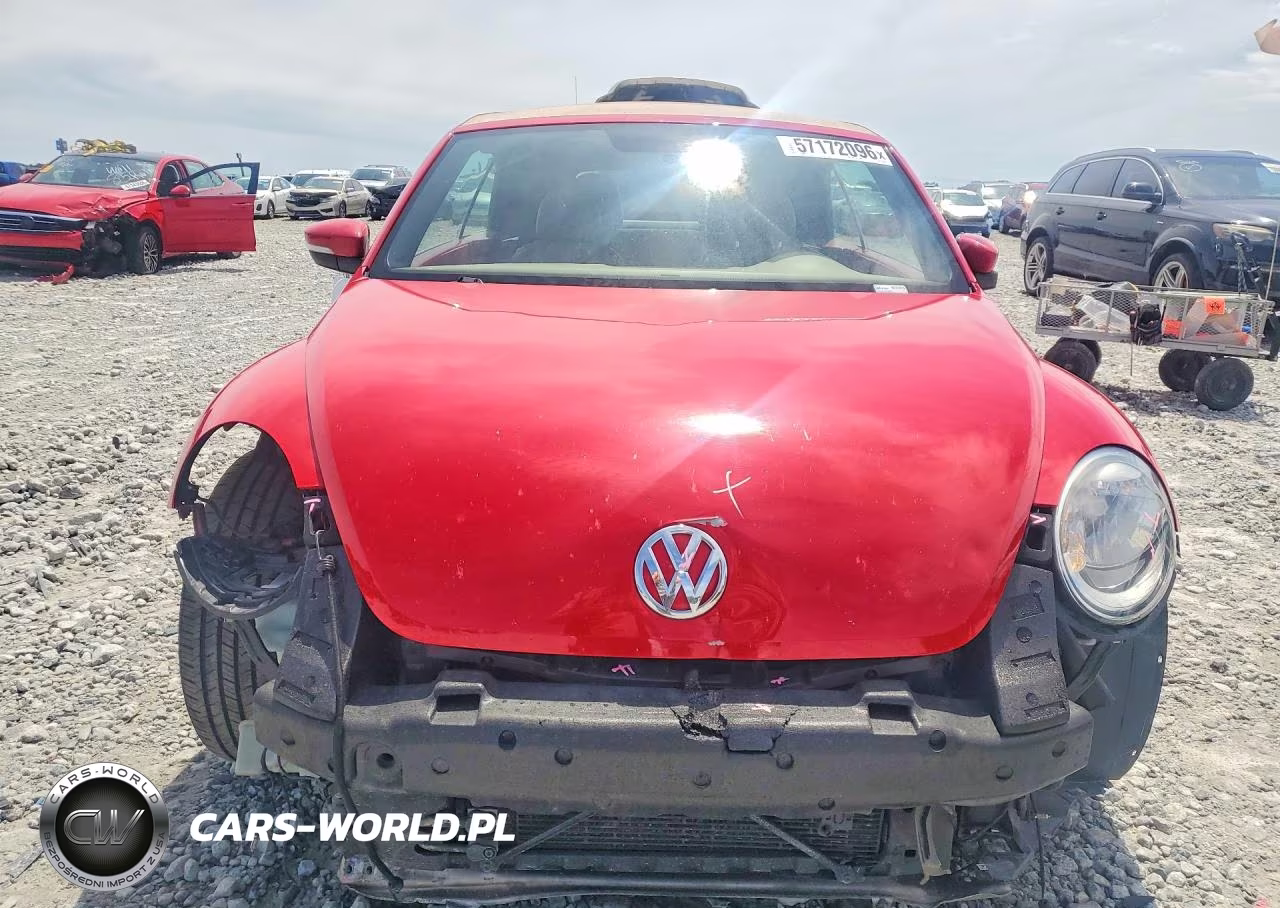 2014 Volkswagen Beetle VIN:3VW517AT7EM823000 - 5