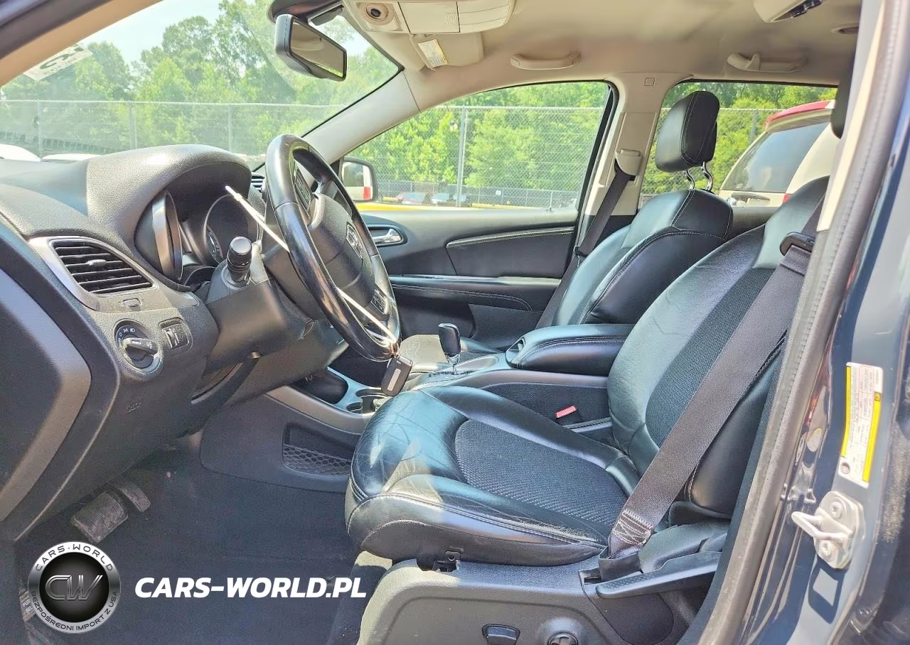 2017 Dodge Journey Crossroad VIN:3C4PDCGG2HT636506 - 7