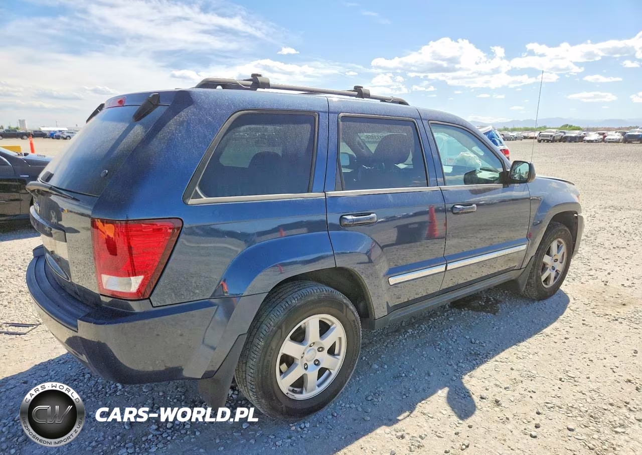 2010 Jeep Grand Cherokee Laredo VIN:1J4PS4GK2AC121386 - 3