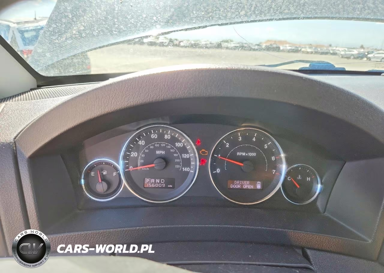 2010 Jeep Grand Cherokee Laredo VIN:1J4PS4GK2AC121386 - 9