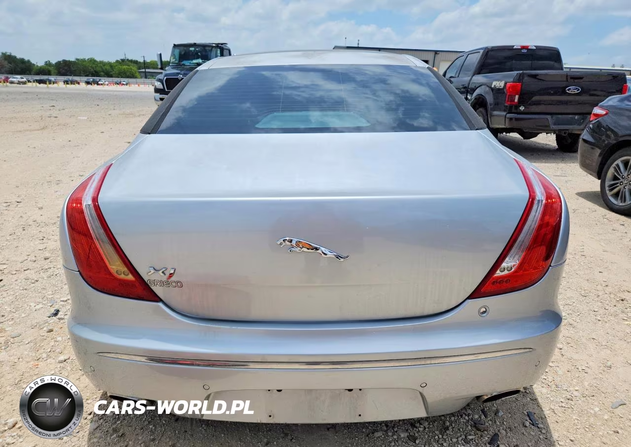 2011 Jaguar Xj VIN:SAJWA1CB7BLV21746 - 6
