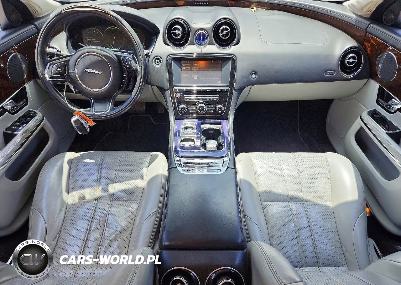 2011 Jaguar Xj VIN:SAJWA1CB7BLV21746 - 8