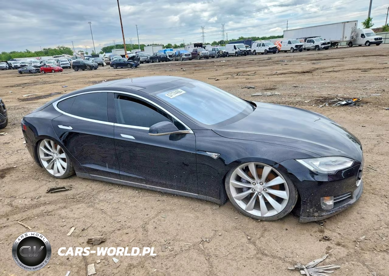 2013 Tesla Model S VIN:5YJSA1CN9DFP06085 - 4