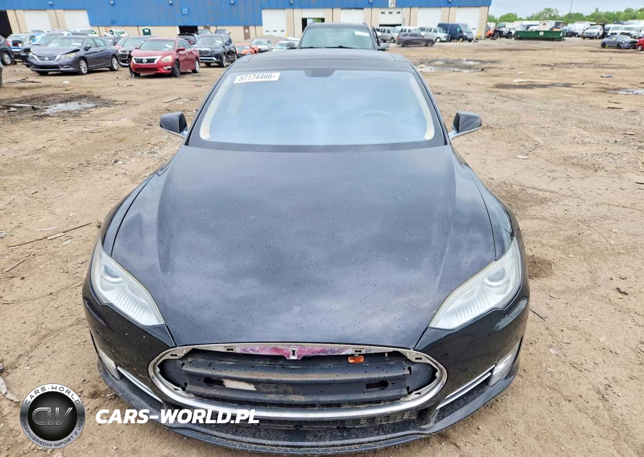 2013 Tesla Model S VIN:5YJSA1CN9DFP06085 - 5